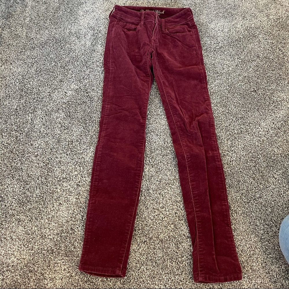 Bullhead maroon jeans